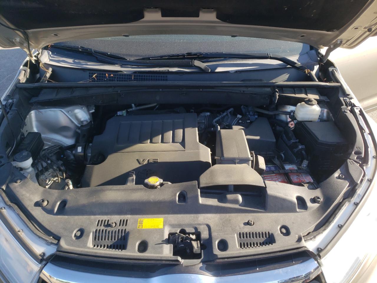 Photo 7 from auction – 2014 TOYOTA HIGHLANDER with VIN 5TDKKRFH1ES021237