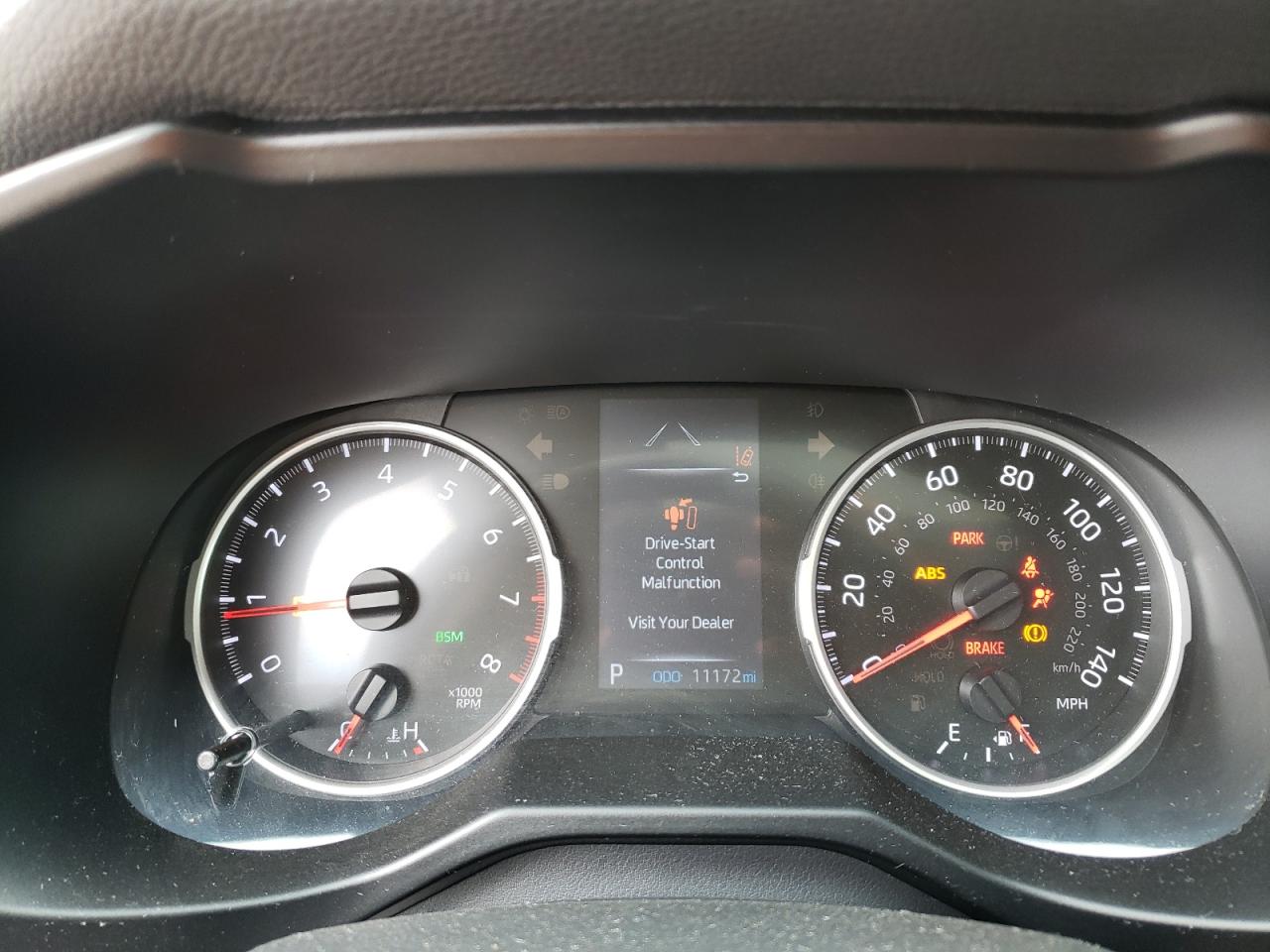Photo 8 from auction – 2019 TOYOTA RAV4 XLE with VIN 2T3W1RFVXKC030511