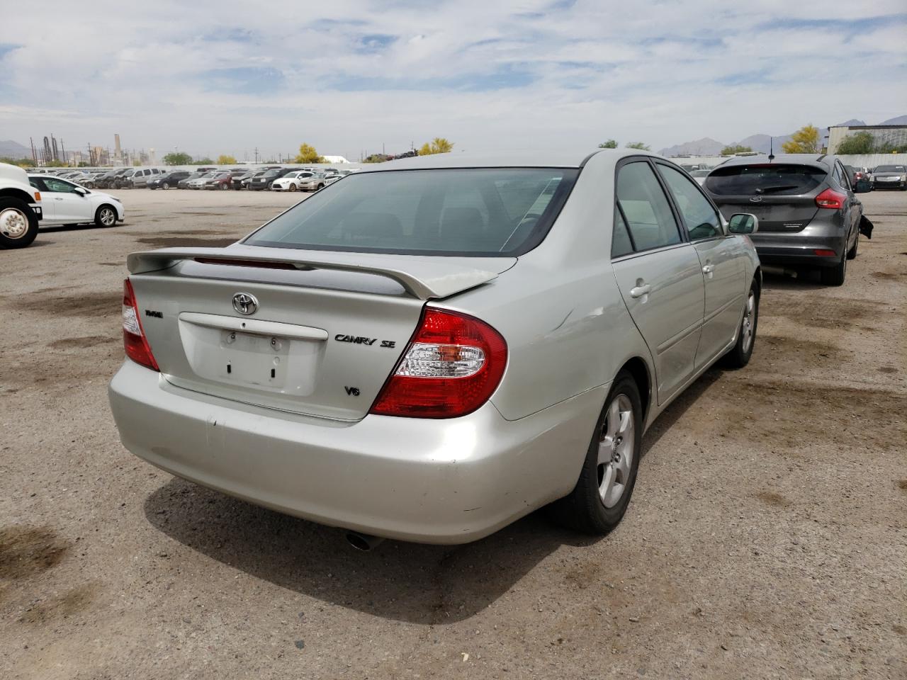 Photo 4 from auction – 2002 TOYOTA CAMRY LE with VIN JTDBF30K520045531