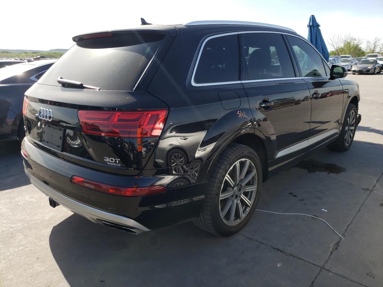Photo 4 from auction – 2017 AUDI Q7 PREMIUM with VIN WA1LAAF74HD058003