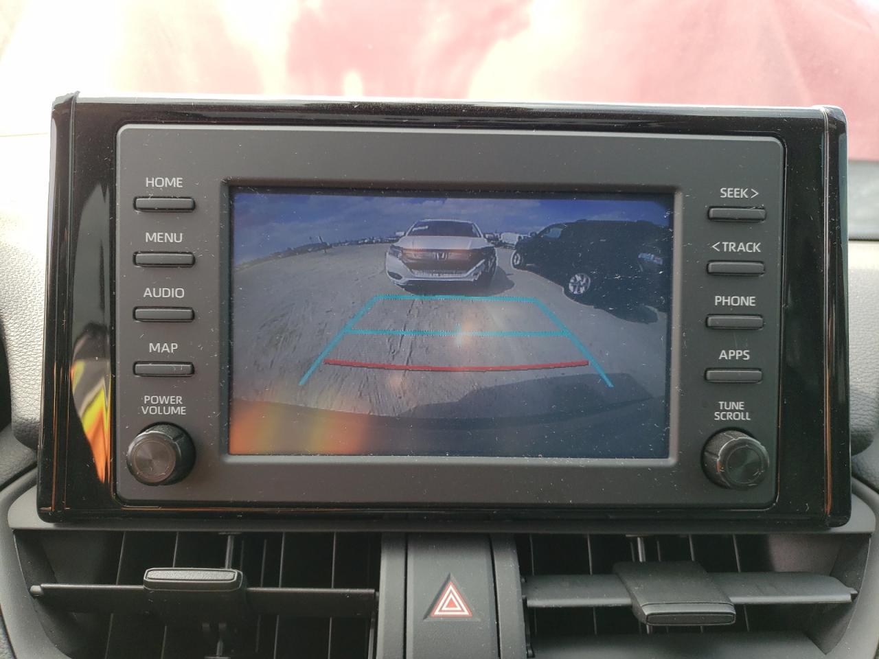 Photo 9 from auction – 2019 TOYOTA RAV4 XLE with VIN 2T3W1RFVXKC030511