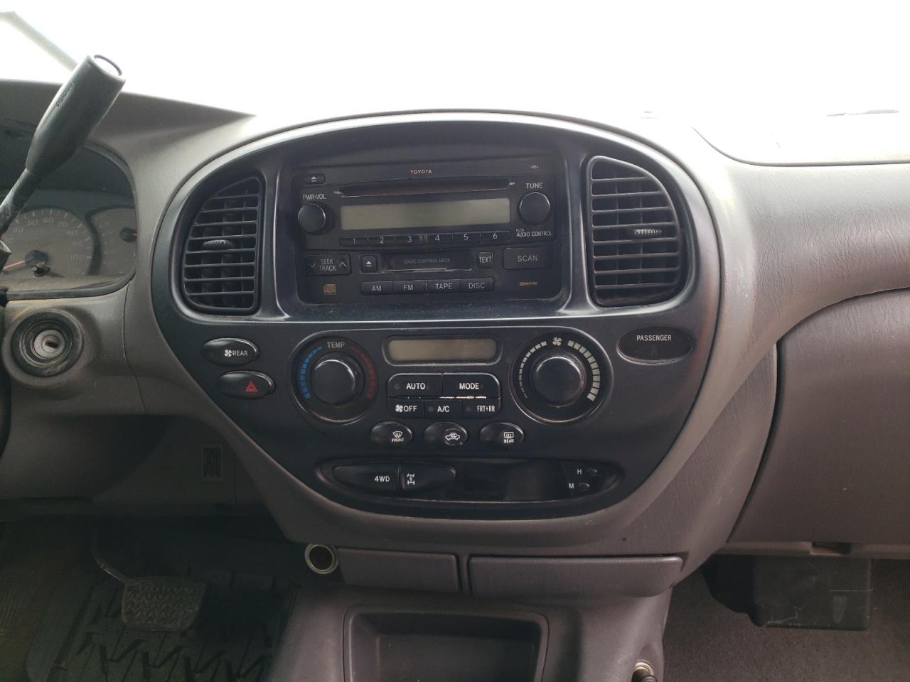 Photo 9 from auction – 2004 TOYOTA SEQUOIA SR with VIN 5TDBT44A44S233425