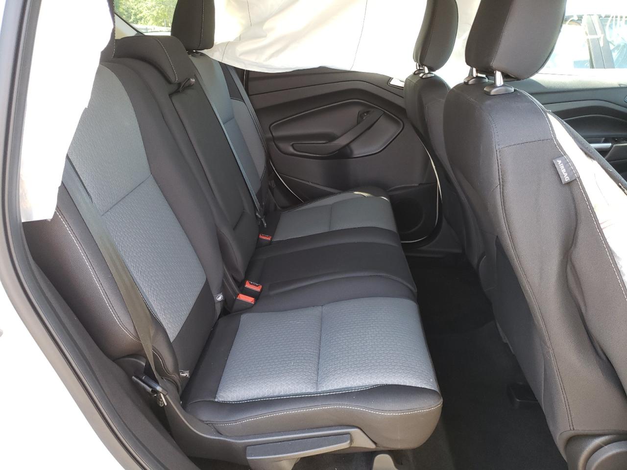Photo 6 from auction – 2018 FORD ESCAPE SE with VIN 1FMCU0GD7JUC58516