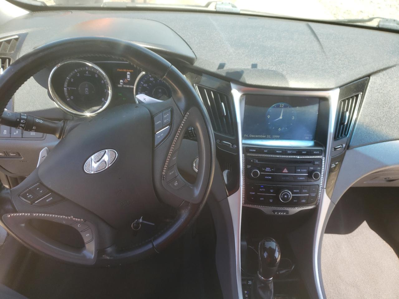 Photo 9 from auction – 2014 HYUNDAI SONATA SE with VIN 5NPEC4AB0EH854288