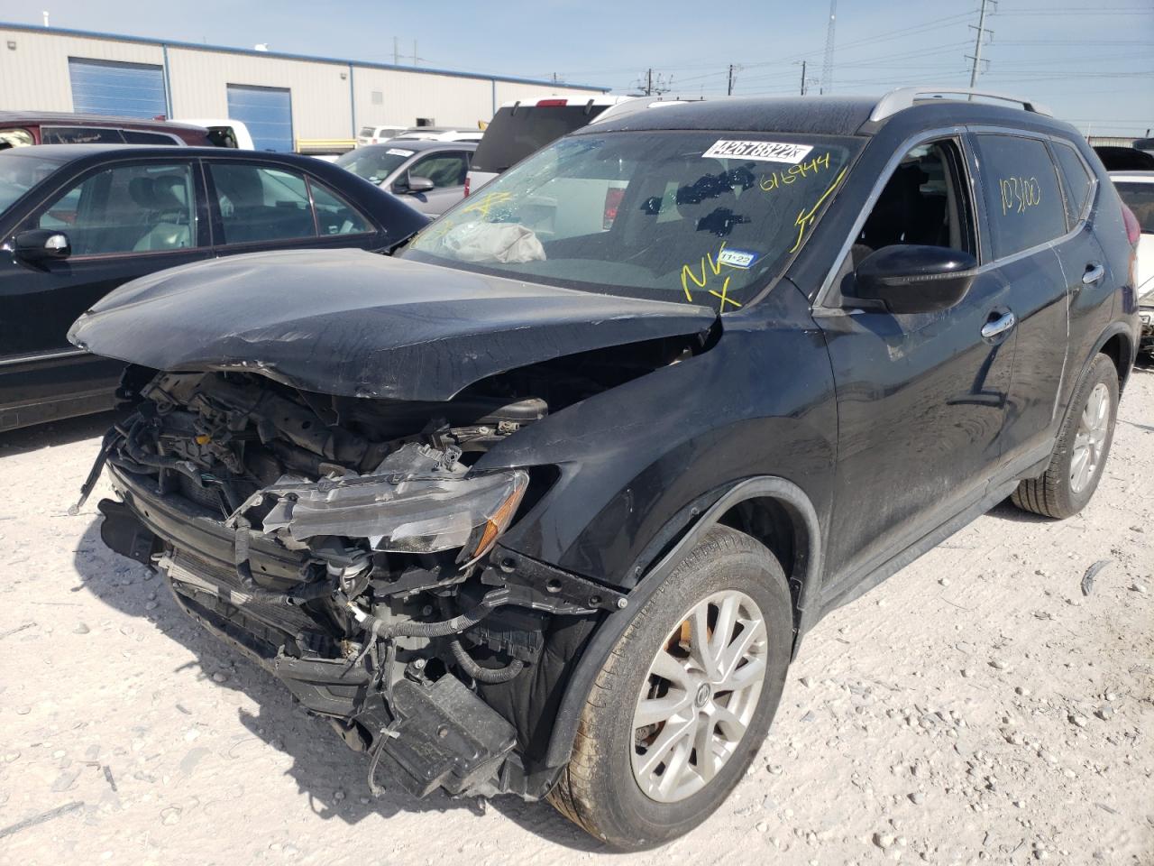 Photo 2 from auction – 2017 NISSAN ROGUE S with VIN KNMAT2MT2HP616944