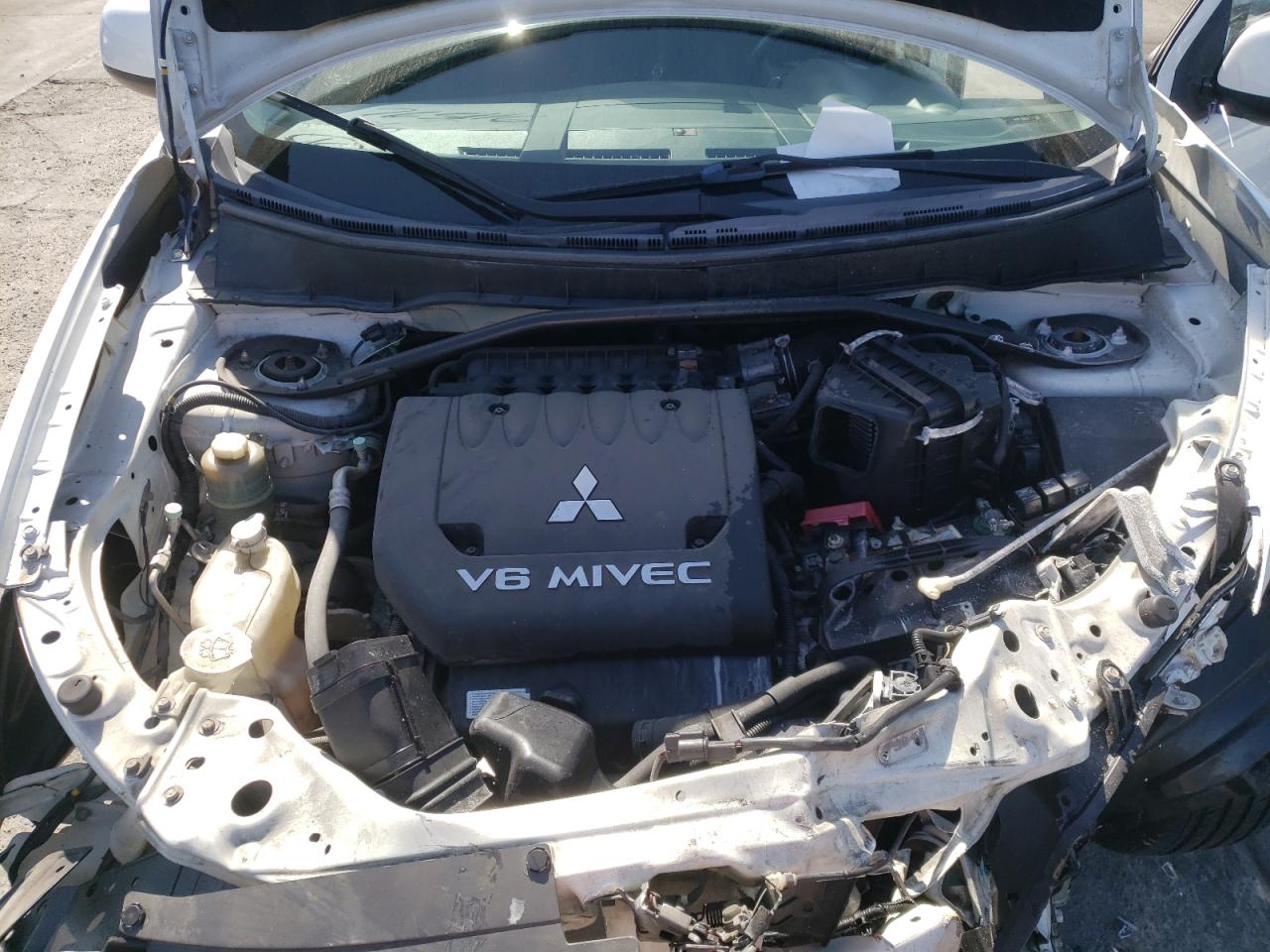 Photo 7 from auction – 2008 MITSUBISHI OUTLANDER with VIN JA4MS41X08Z008325