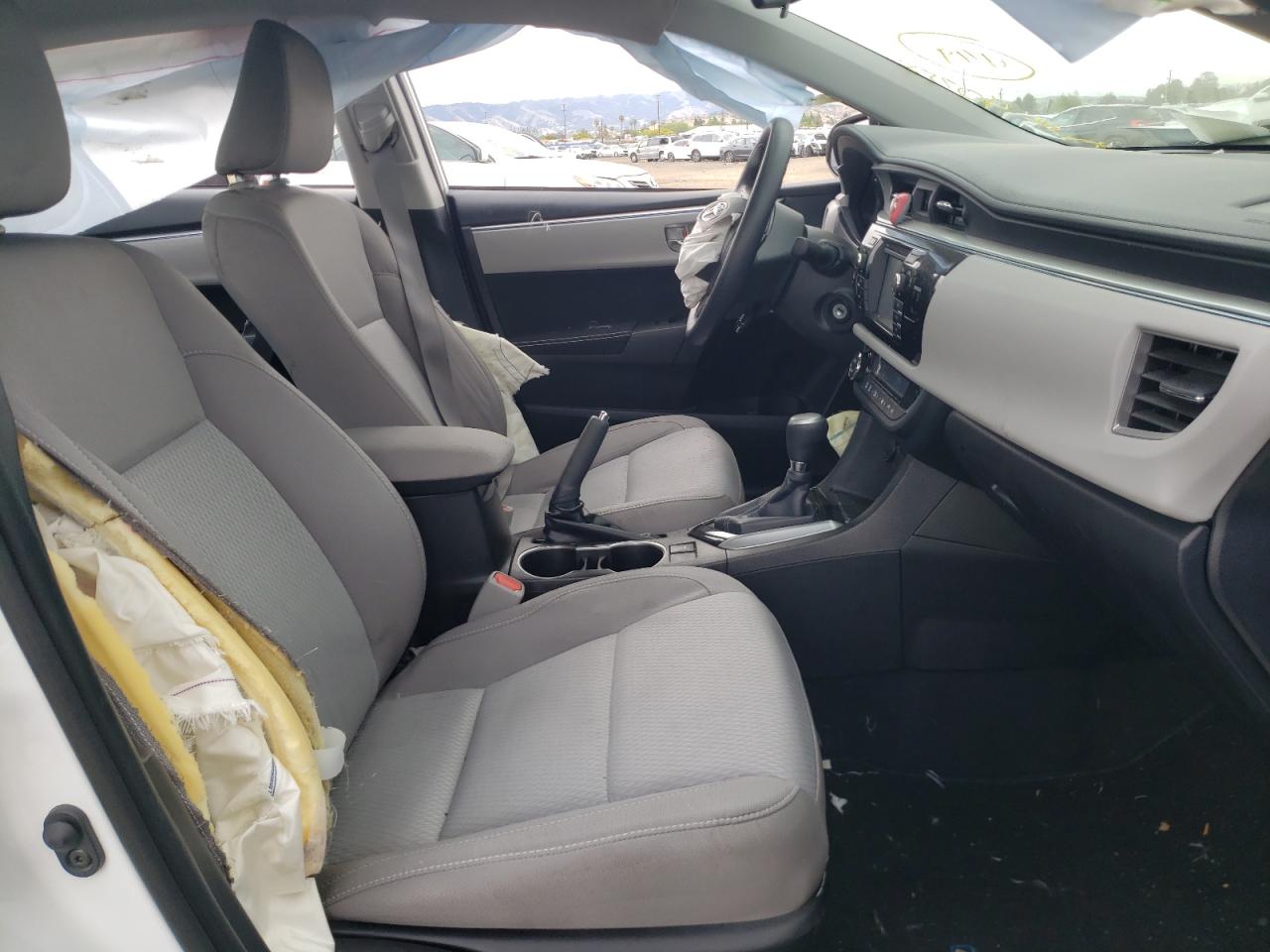 Photo 5 from auction – 2016 TOYOTA COROLLA L with VIN 5YFBURHE2GP483153