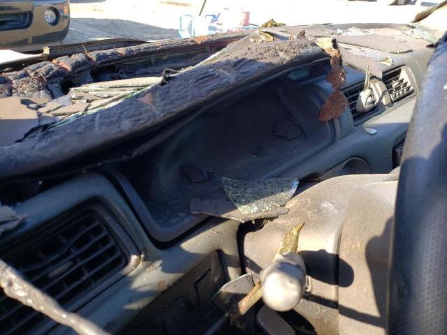 Photo 8 from auction – 2000 TOYOTA CAMRY CE with VIN 4T1BG22K9YU947035