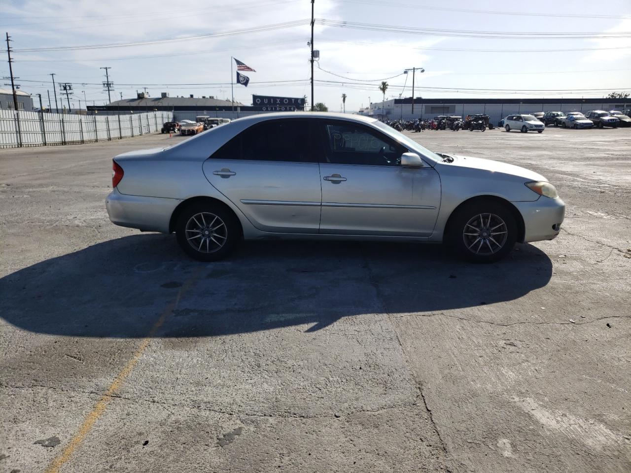 Photo 9 from auction – 2002 TOYOTA CAMRY LE with VIN JTDBE32K020121558