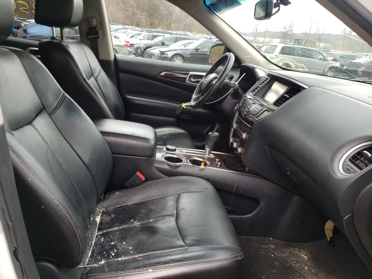 Photo 5 from auction – 2014 NISSAN PATHFINDER with VIN 5N1AR2MM4EC684054