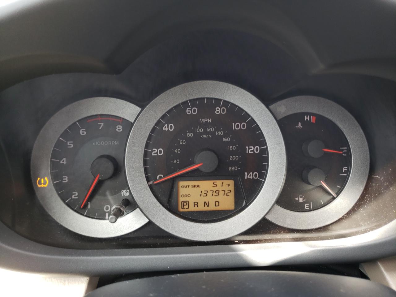 Photo 8 from auction – 2006 TOYOTA RAV4 with VIN JTMBD35V565017956