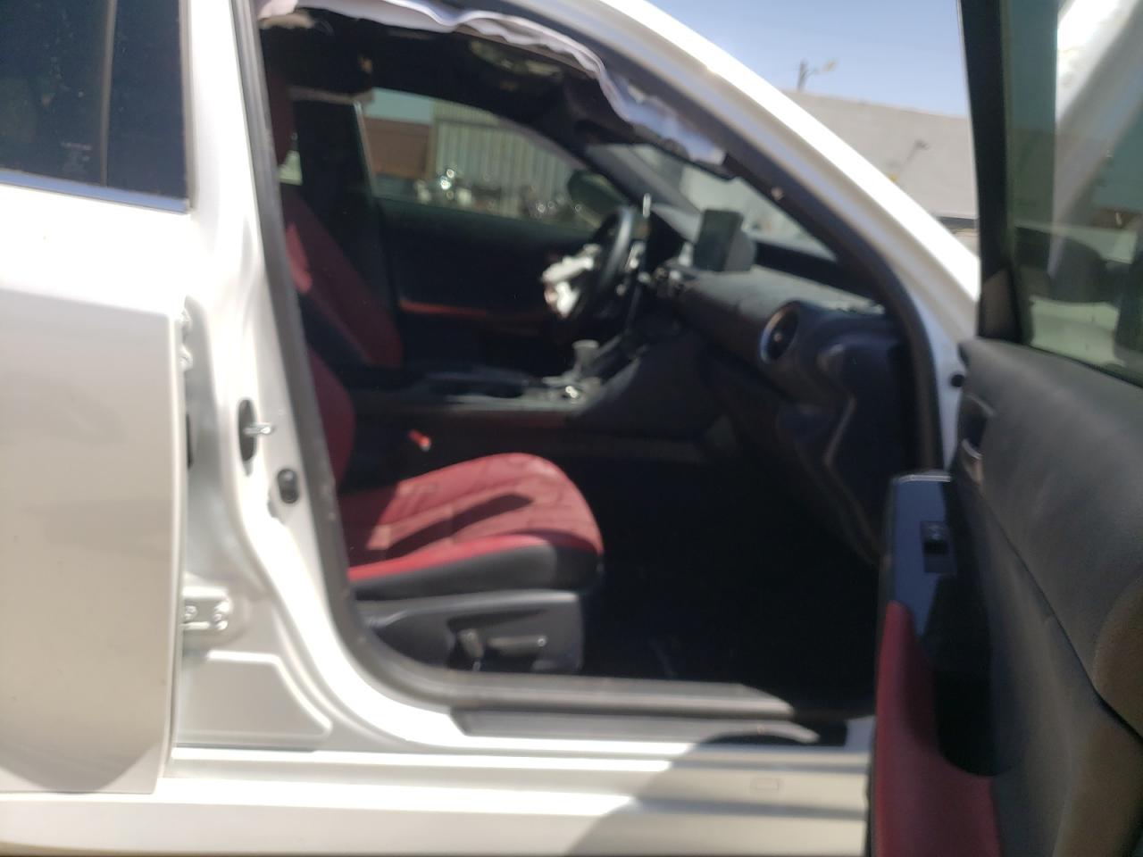 Photo 5 from auction – 2021 LEXUS IS 300 with VIN JTHCA1D29M5116994