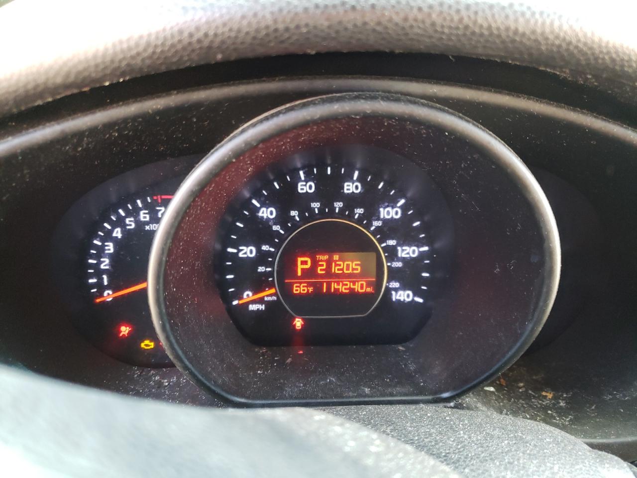 Photo 8 from auction – 2014 KIA SOUL with VIN KNDJN2A29E7729369