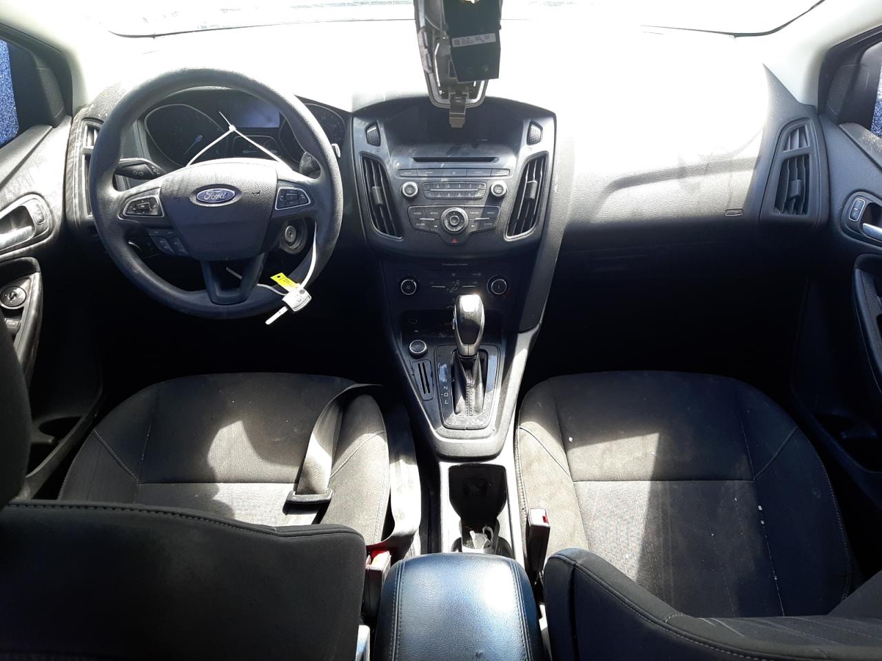 Photo 9 from auction – 2015 FORD FOCUS SE with VIN 1FADP3F21FL206187