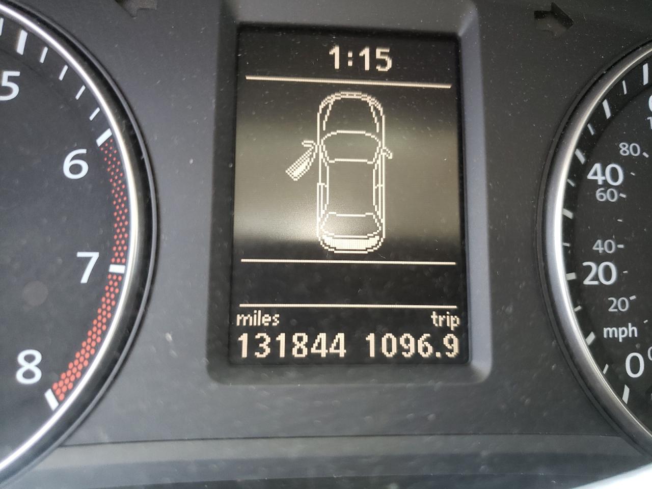 Photo 8 from auction – 2012 VOLKSWAGEN PASSAT SE with VIN 1VWBP7A34CC036621