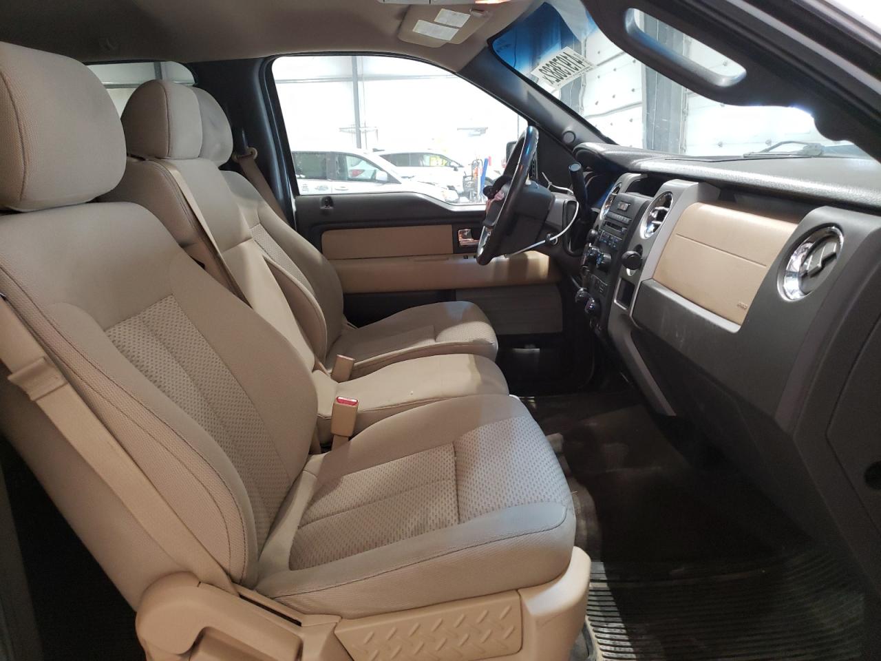 Photo 5 from auction – 2012 FORD F150 SUPER with VIN 1FTFW1EF6CFB24724