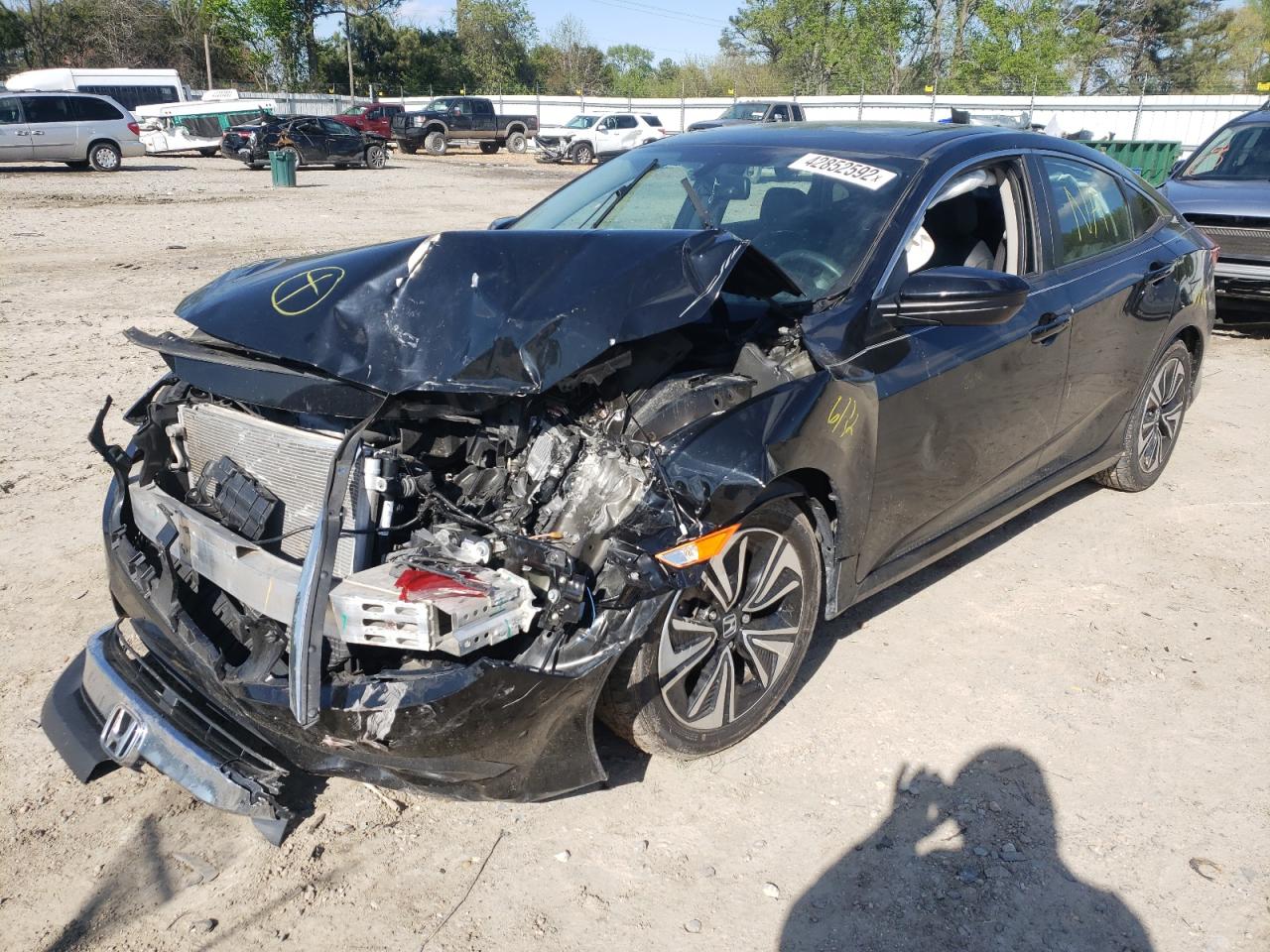 Photo 2 from auction – 2016 HONDA CIVIC EXL with VIN 19XFC1F78GE039707