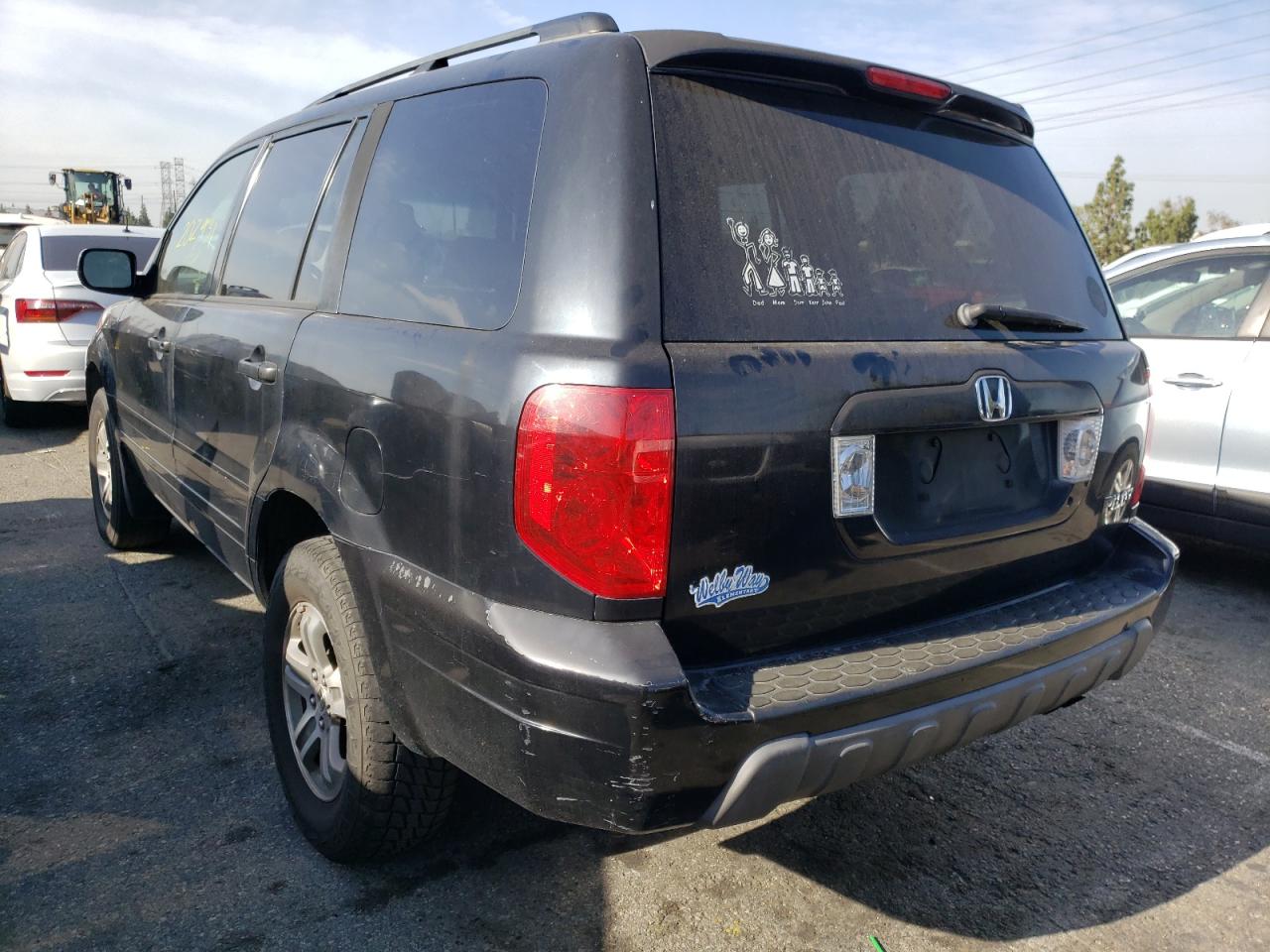 Photo 3 from auction – 2004 HONDA PILOT EXL with VIN 2HKYF18614H578245