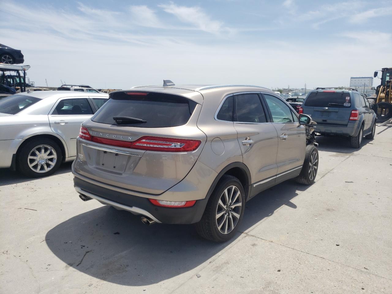 Photo 4 from auction – 2019 LINCOLN MKC RESERV with VIN 5LMCJ3C90KUL18081