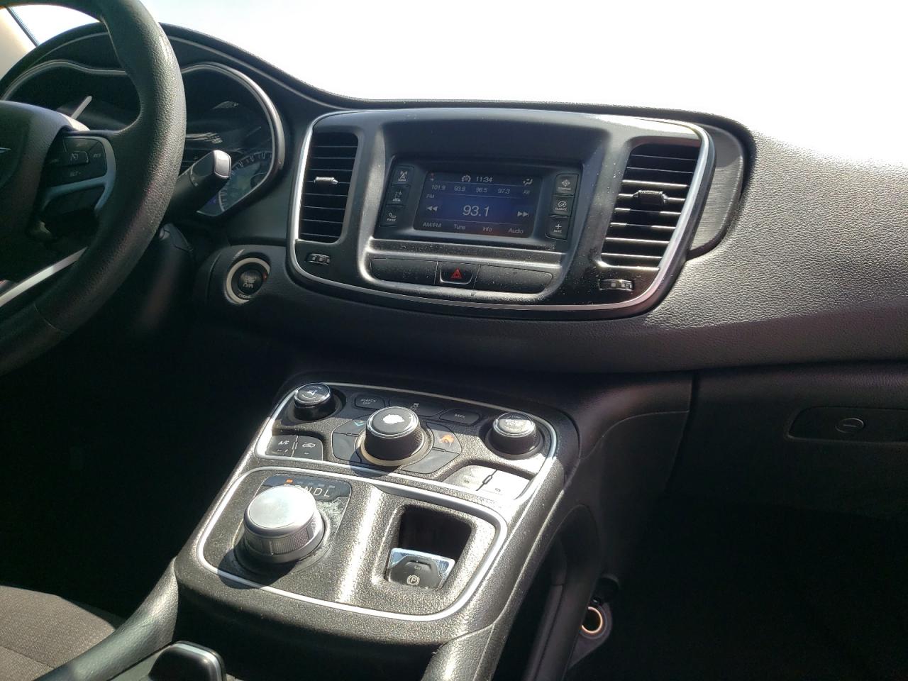 Фото 9 с аукциона – 2015 CHRYSLER 200 LIMITE с VIN 1C3CCCAB6FN657388