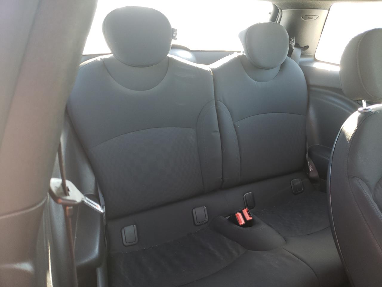 Photo 6 from auction – 2008 MINI COOPER S with VIN WMWMF73568TT93462