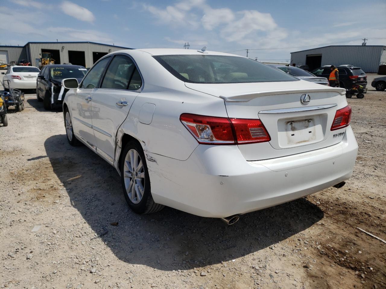 Photo 3 from auction – 2011 LEXUS ES 350 with VIN JTHBK1EG1B2457470