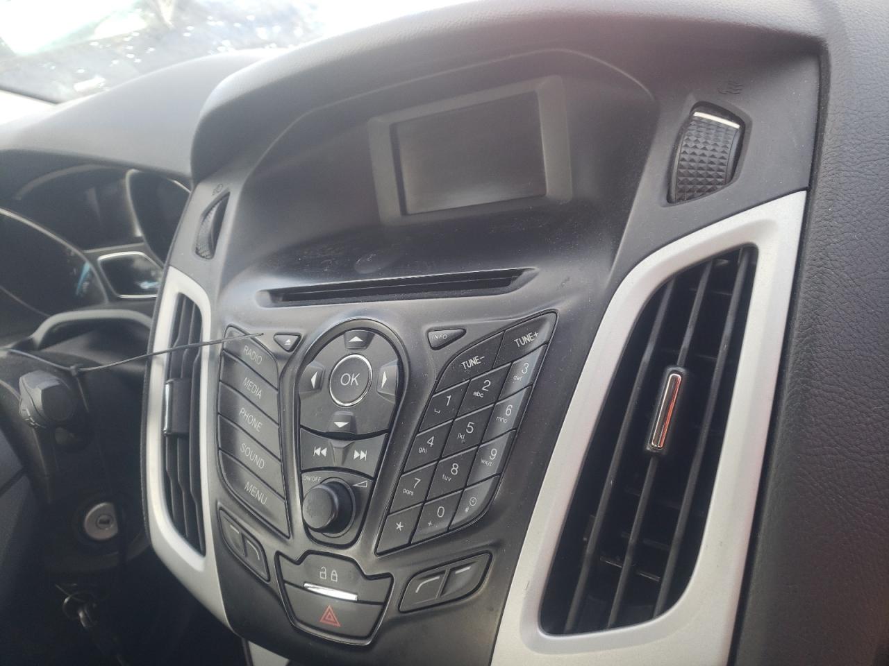 Photo 9 from auction – 2014 FORD FOCUS SE with VIN 1FADP3F23EL331416