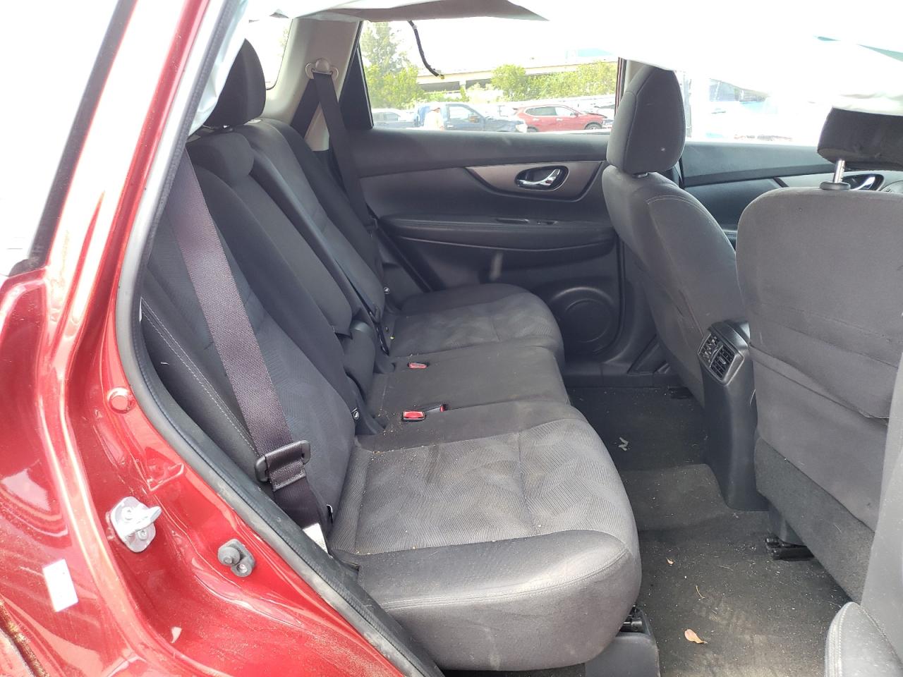 Photo 6 from auction – 2016 NISSAN ROGUE S with VIN KNMAT2MT7GP708601