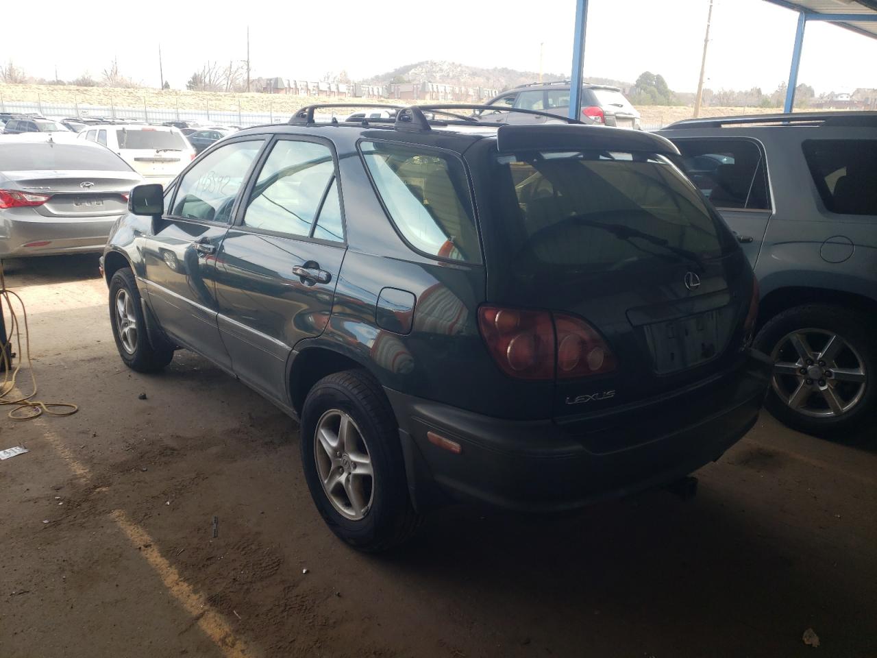 Photo 3 from auction – 1999 LEXUS RX 300 with VIN JT6HF10U0X0053180