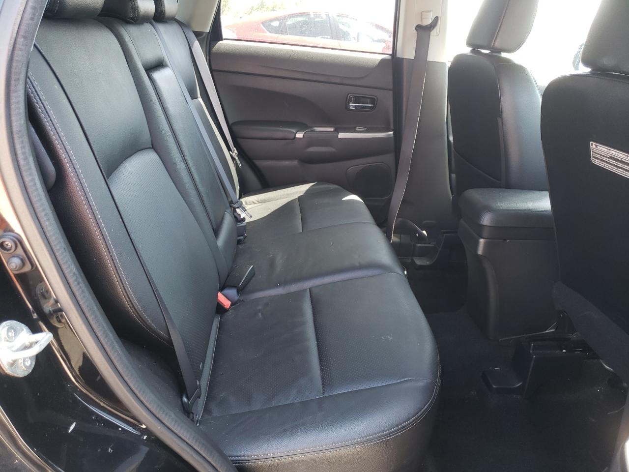 Photo 6 from auction – 2018 MITSUBISHI OUTLANDER with VIN JA4AP4AW6JU000969