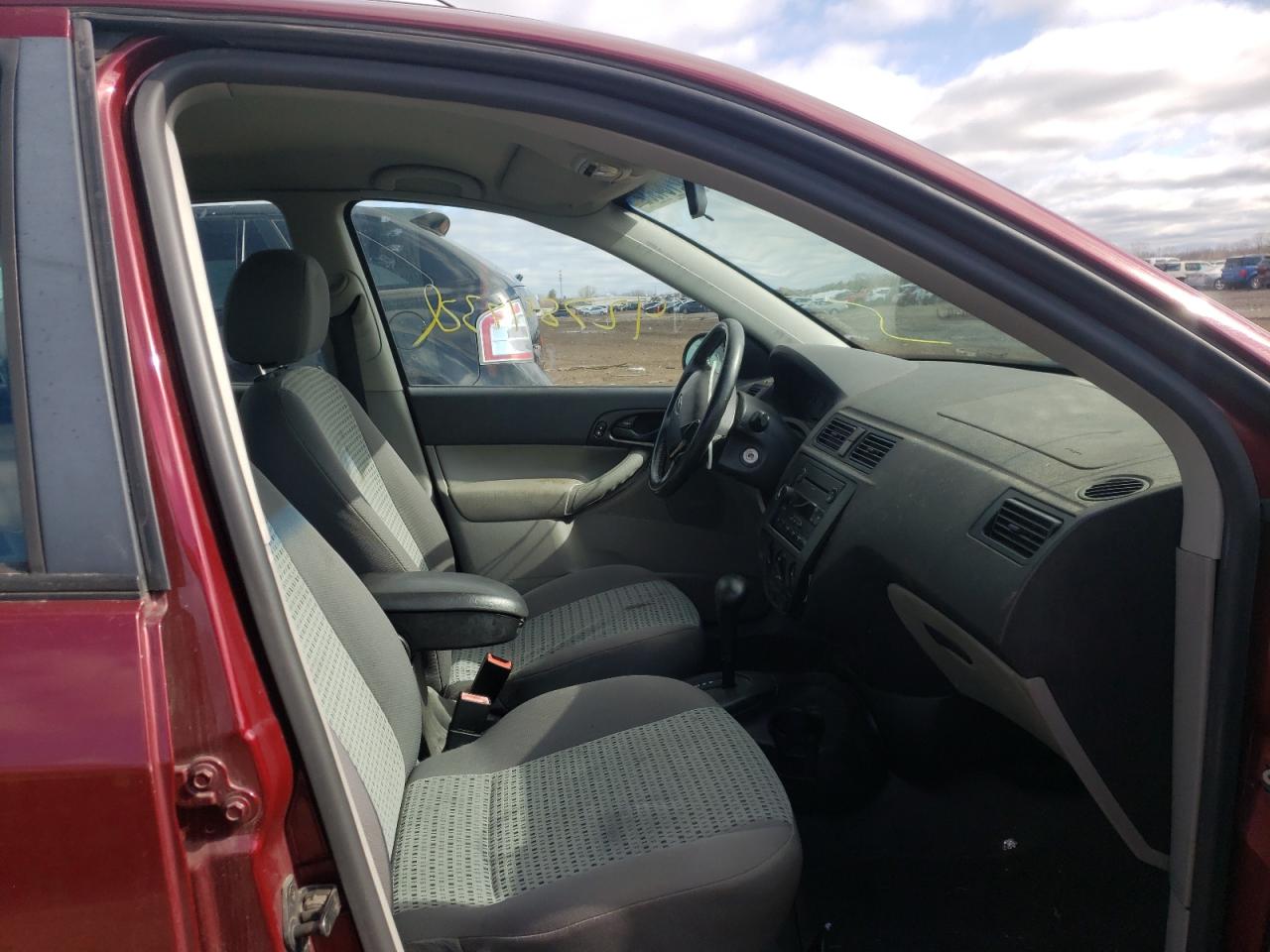 Photo 5 from auction – 2007 FORD FOCUS ZX4 with VIN 1FAHP34N47W118720