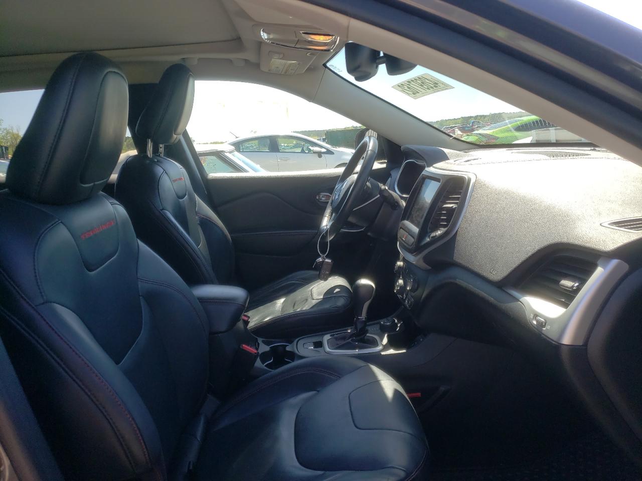 Photo 5 from auction – 2014 JEEP CHEROKEE T with VIN 1C4PJMBB2EW145739
