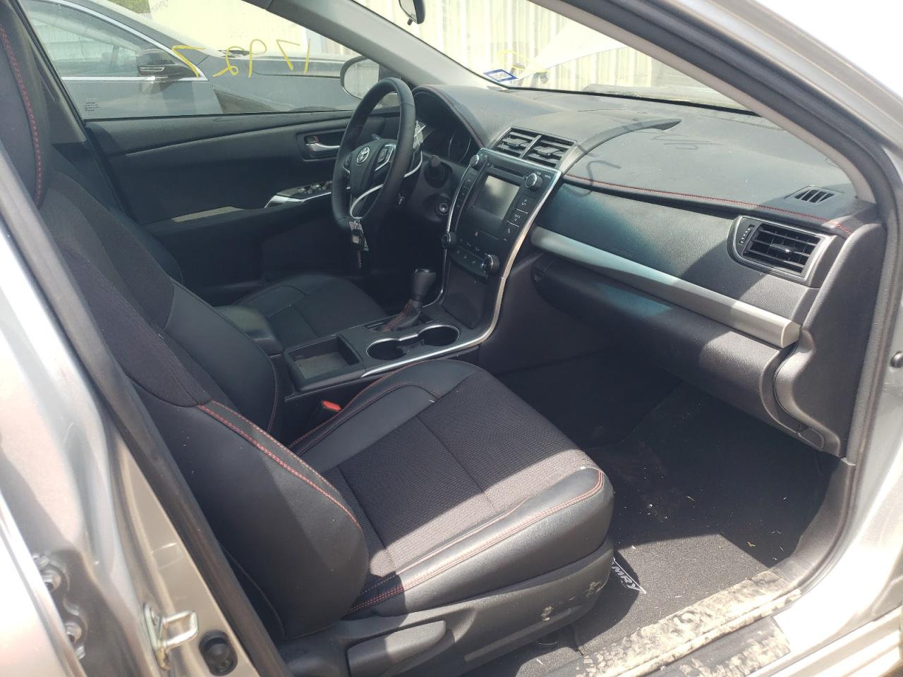 Photo 5 from auction – 2017 TOYOTA CAMRY LE with VIN 4T1BF1FK6HU302026