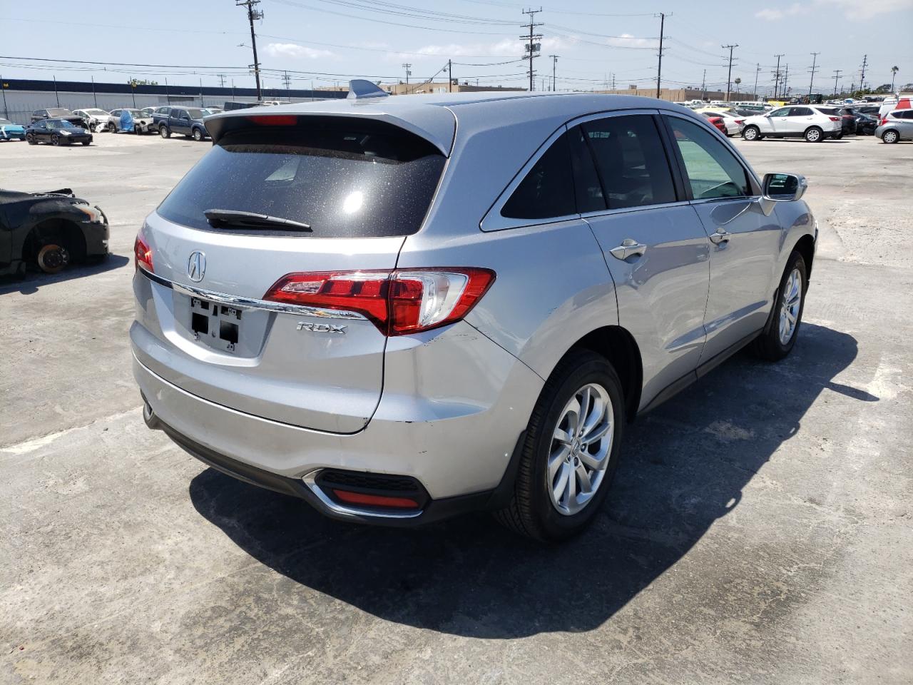 Photo 4 from auction – 2017 ACURA RDX with VIN 5J8TB3H32HL017207