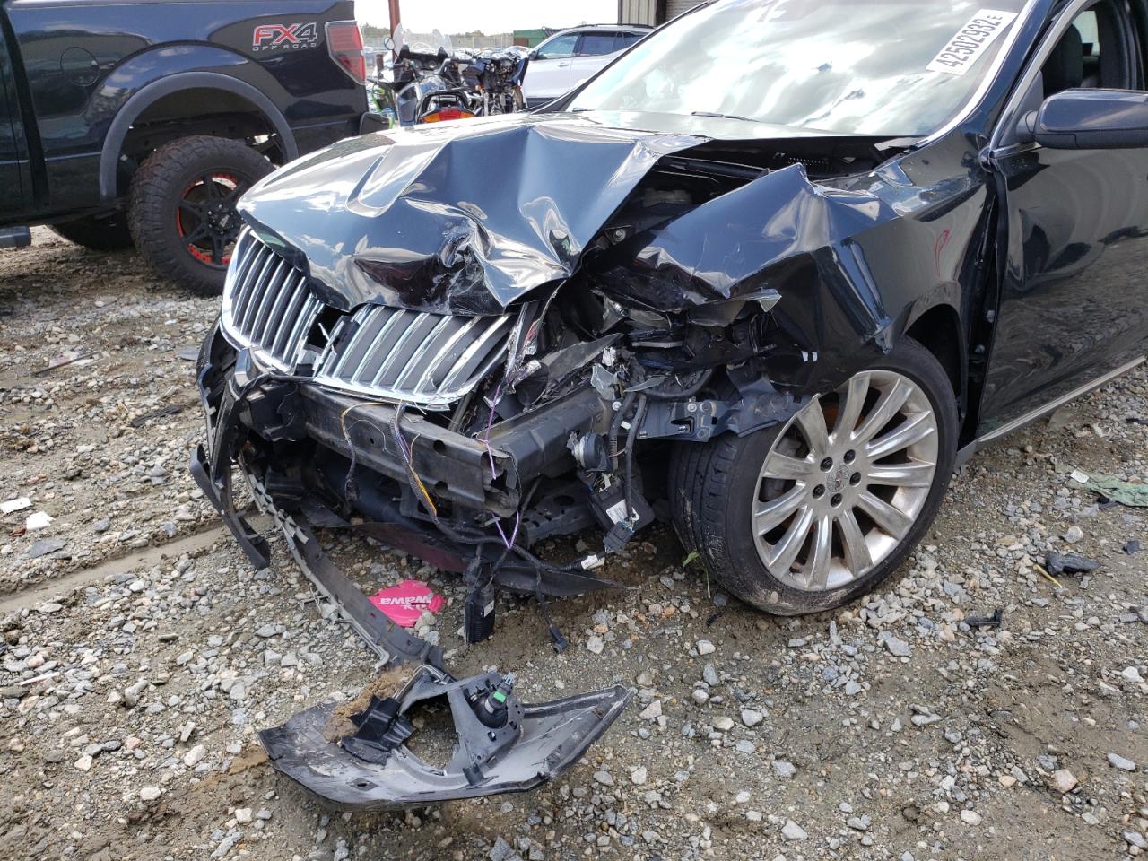 Photo 9 from auction – 2010 LINCOLN MKS with VIN 1LNHL9FT7AG601510