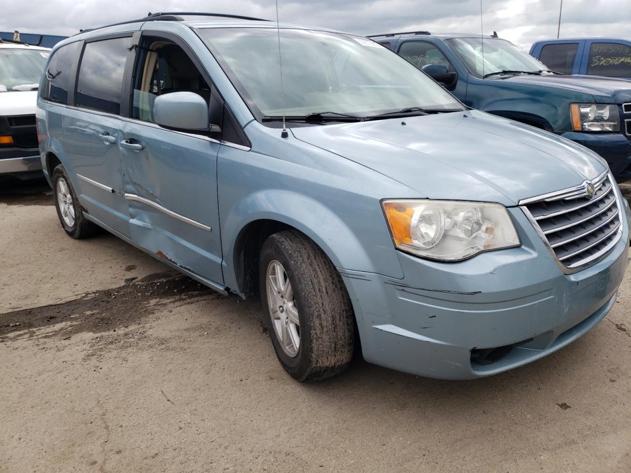 CHRYSLER TOWN & COU 2010 with VIN 2A4RR5D17AR113510 - Photo from auction