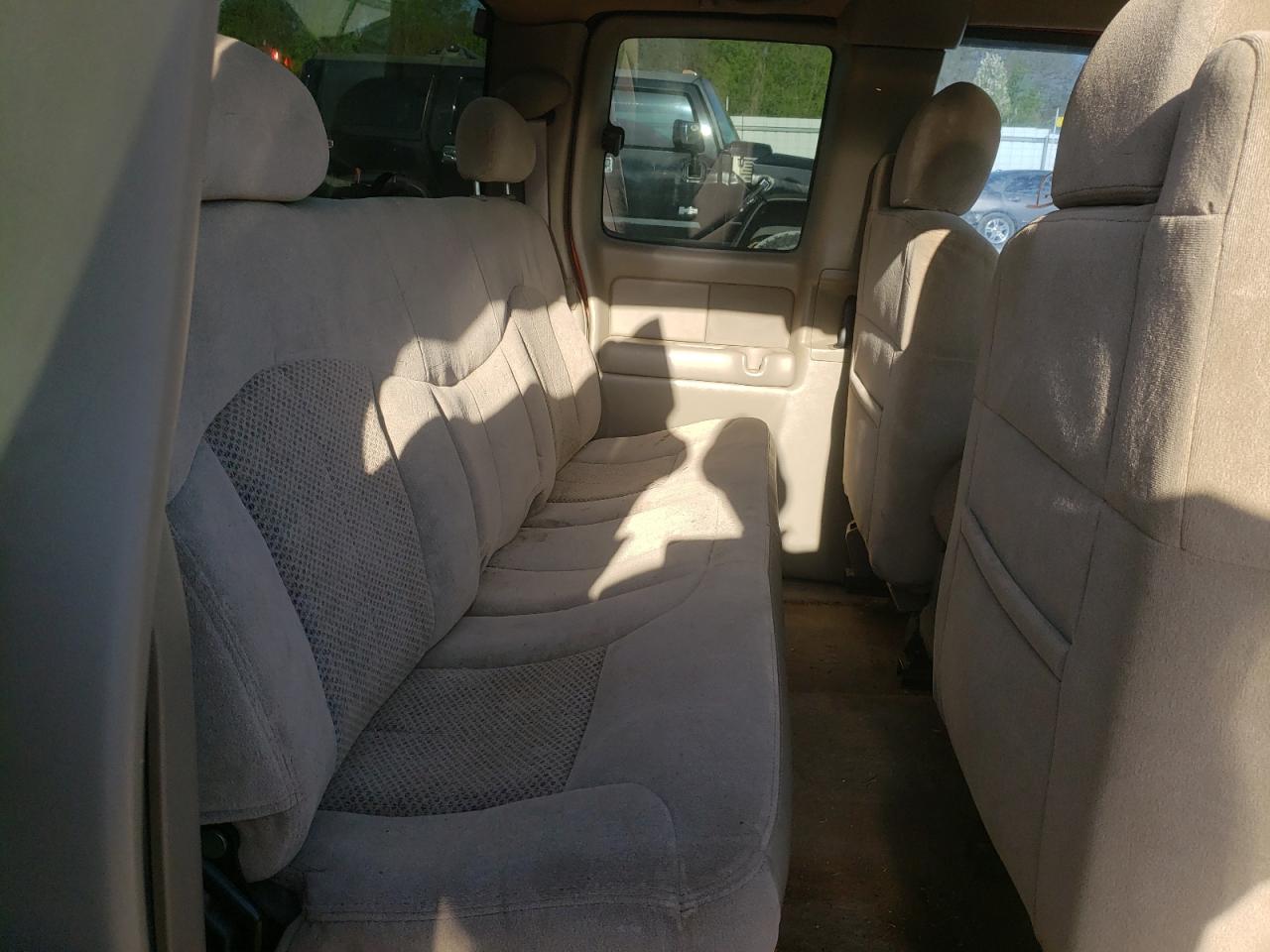 Photo 6 from auction – 2001 CHEVROLET SILVERADO with VIN 2GCEC19W311229434