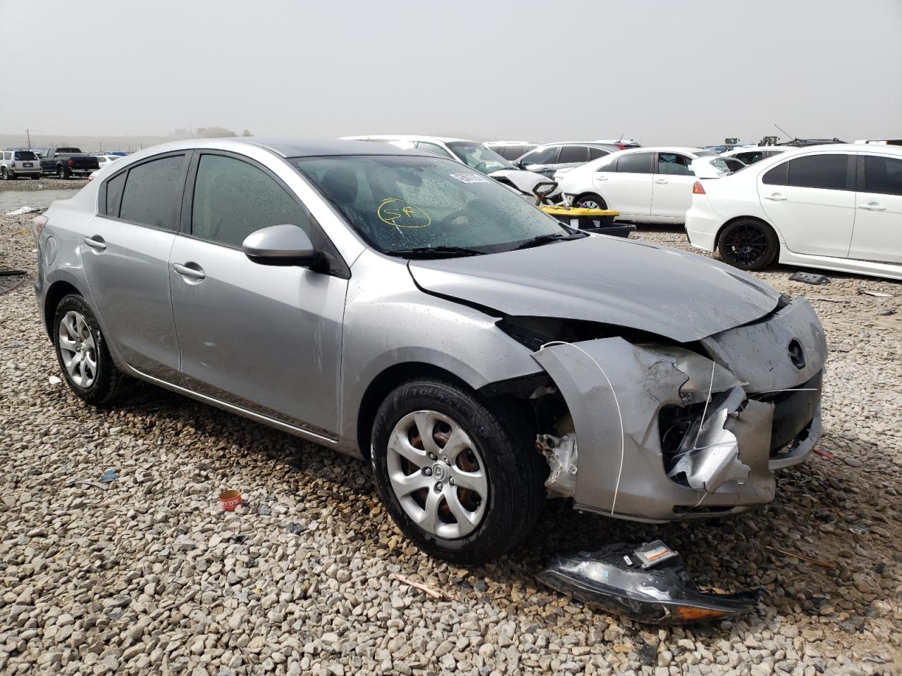 MAZDA 3 I 2013 with VIN JM1BL1U72D1847549 - Photo from auction