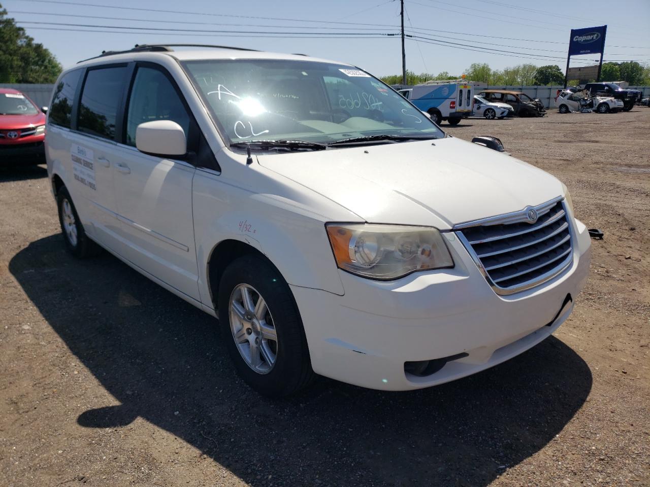 CHRYSLER TOWN & COU 2008 with VIN 2A8HR54P48R727732 - Photo from auction