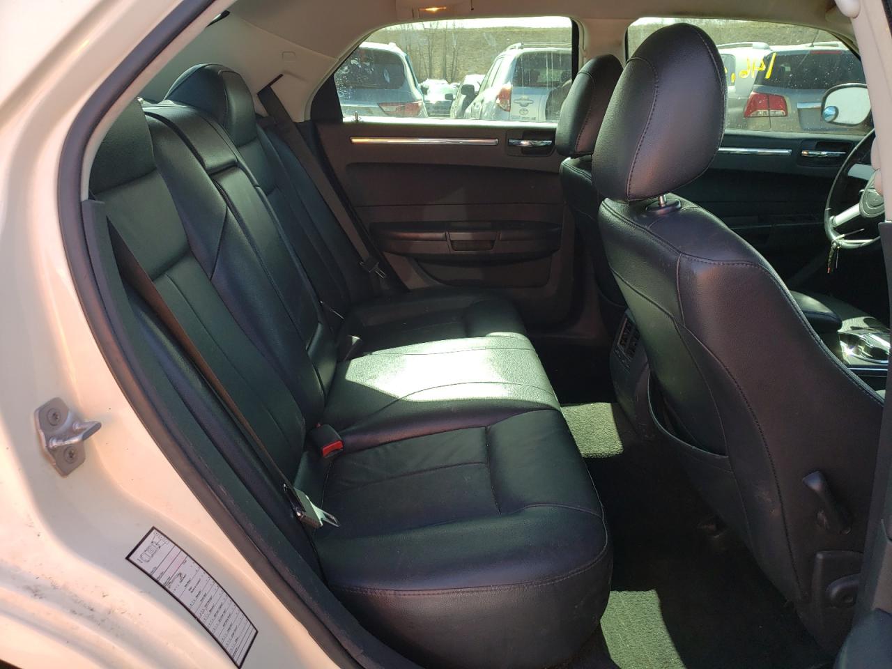 Photo 6 from auction – 2010 CHRYSLER 300 TOURIN with VIN 2C3CA5CVXAH324668