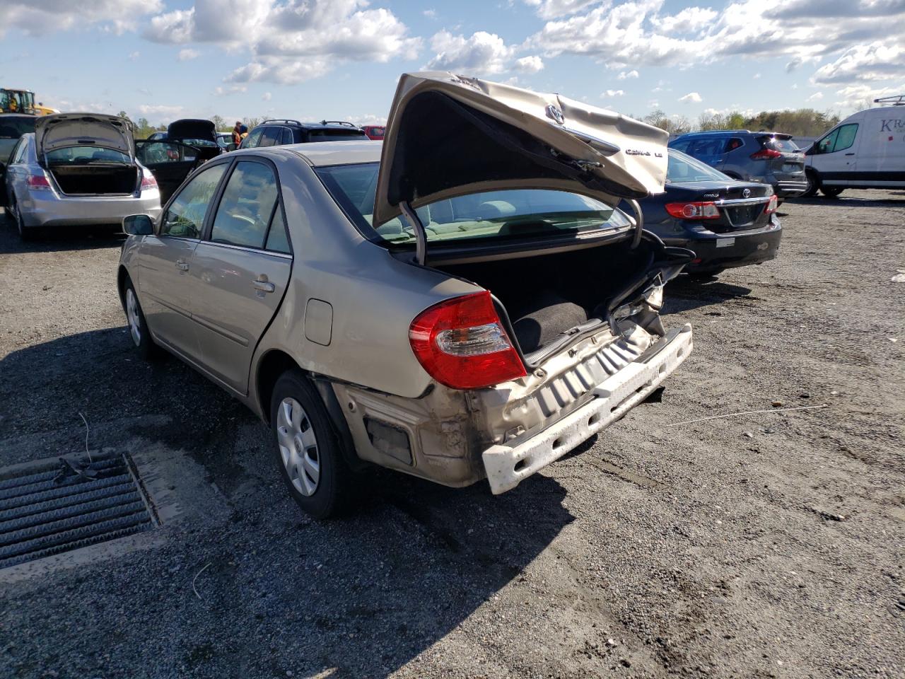 Photo 3 from auction – 2004 TOYOTA CAMRY LE with VIN 4T1BE32K54U358604