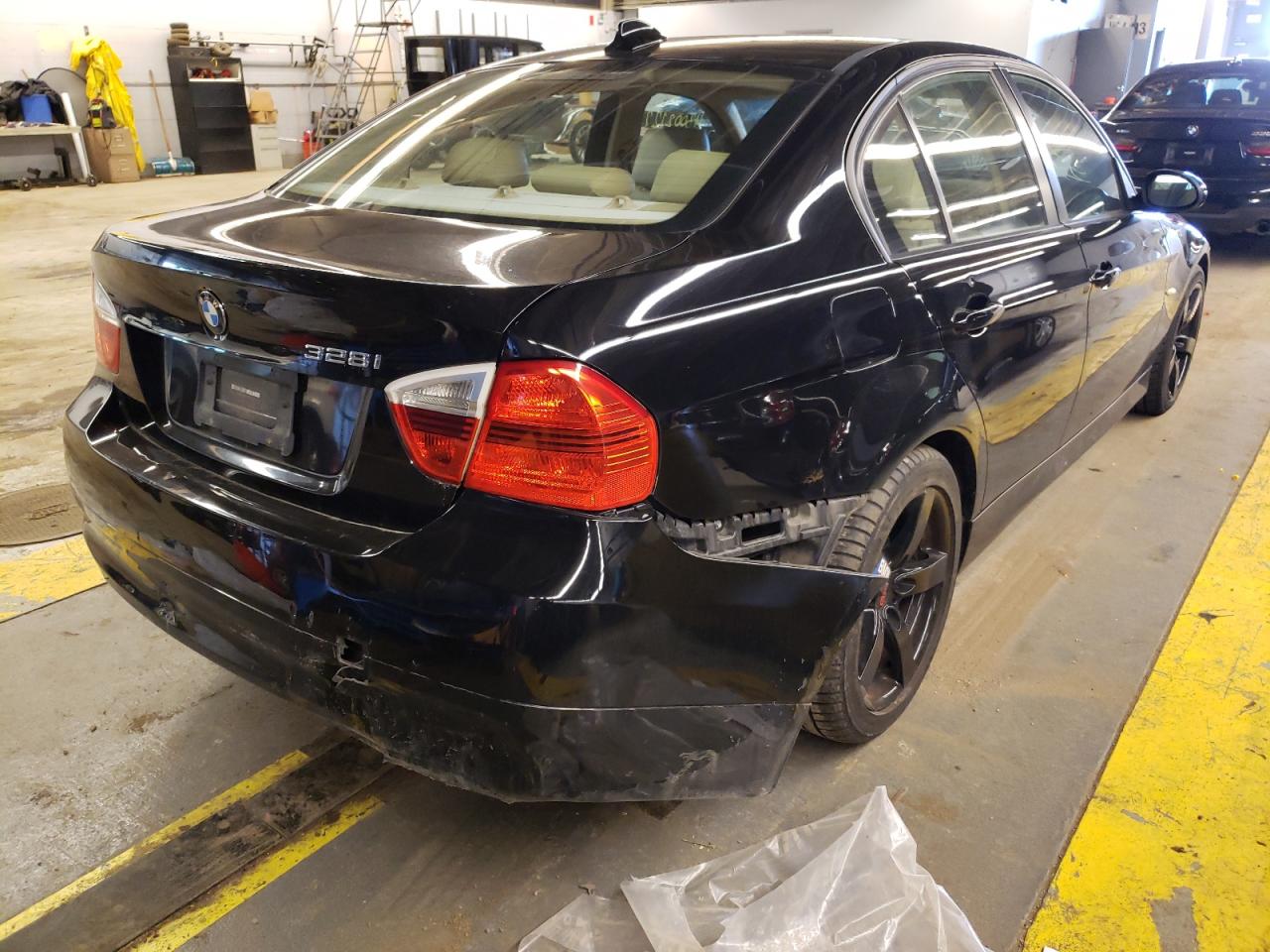 Photo 4 from auction – 2008 BMW 328 I with VIN WBAVA37528NL55026