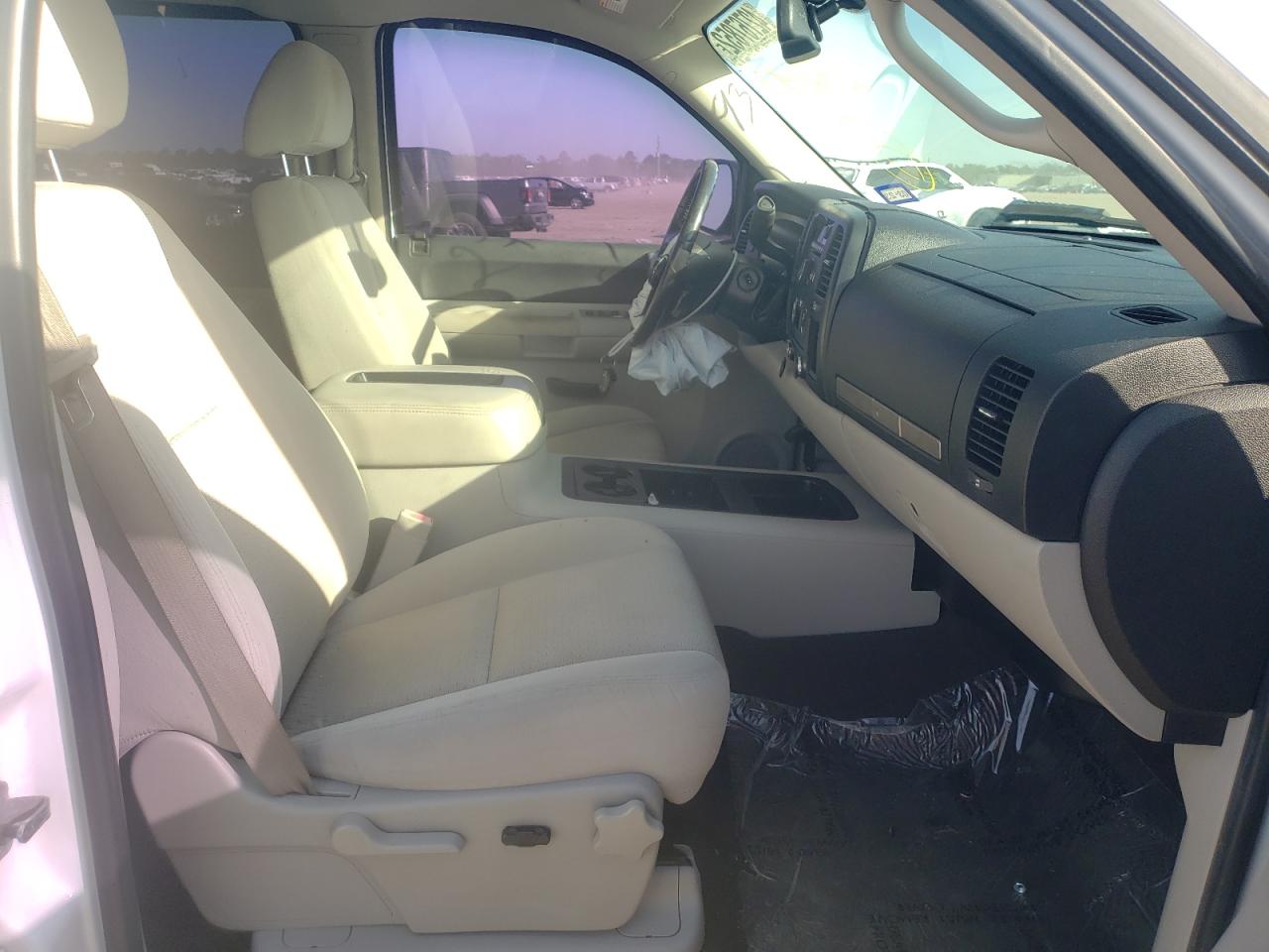 Photo 5 from auction – 2008 CHEVROLET SILVERADO with VIN 3GCEC13038G272693