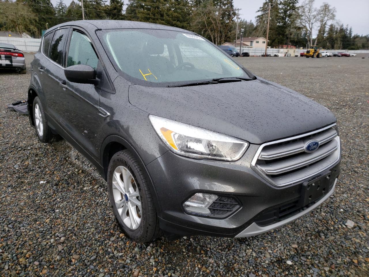 FORD ESCAPE SE 2017 with VIN 1FMCU9GD0HUE57812 - Photo from auction