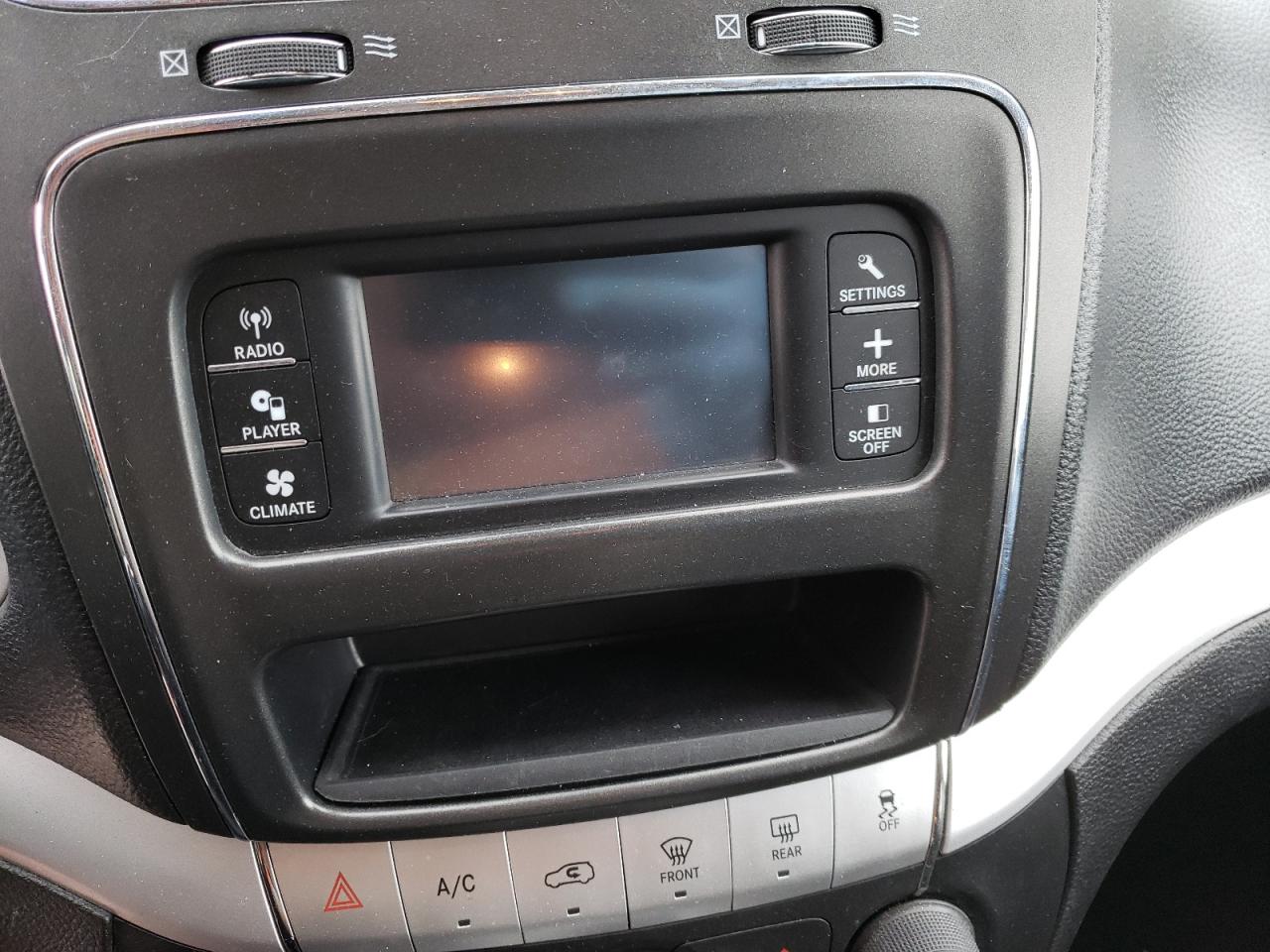 Photo 9 from auction – 2018 DODGE JOURNEY SE with VIN 3C4PDCAB3JT529791