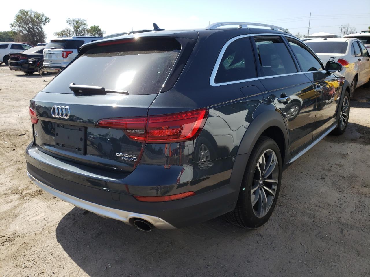 Photo 4 from auction – 2017 AUDI A4 ALLROAD with VIN WA18NBF45HA167044