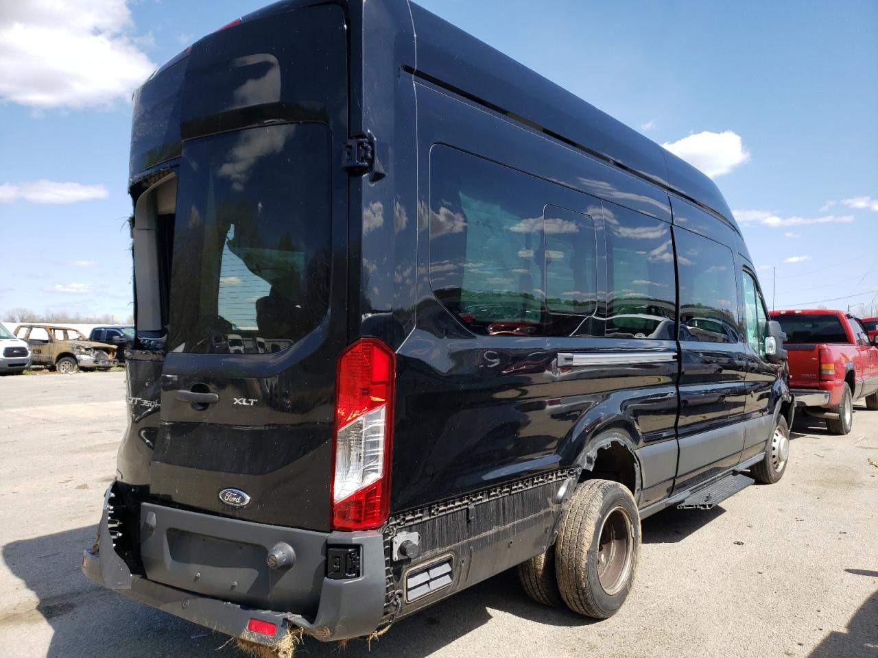 Photo 4 from auction – 2017 FORD TRANSIT T- with VIN 1FBVU4XG6HKA38521