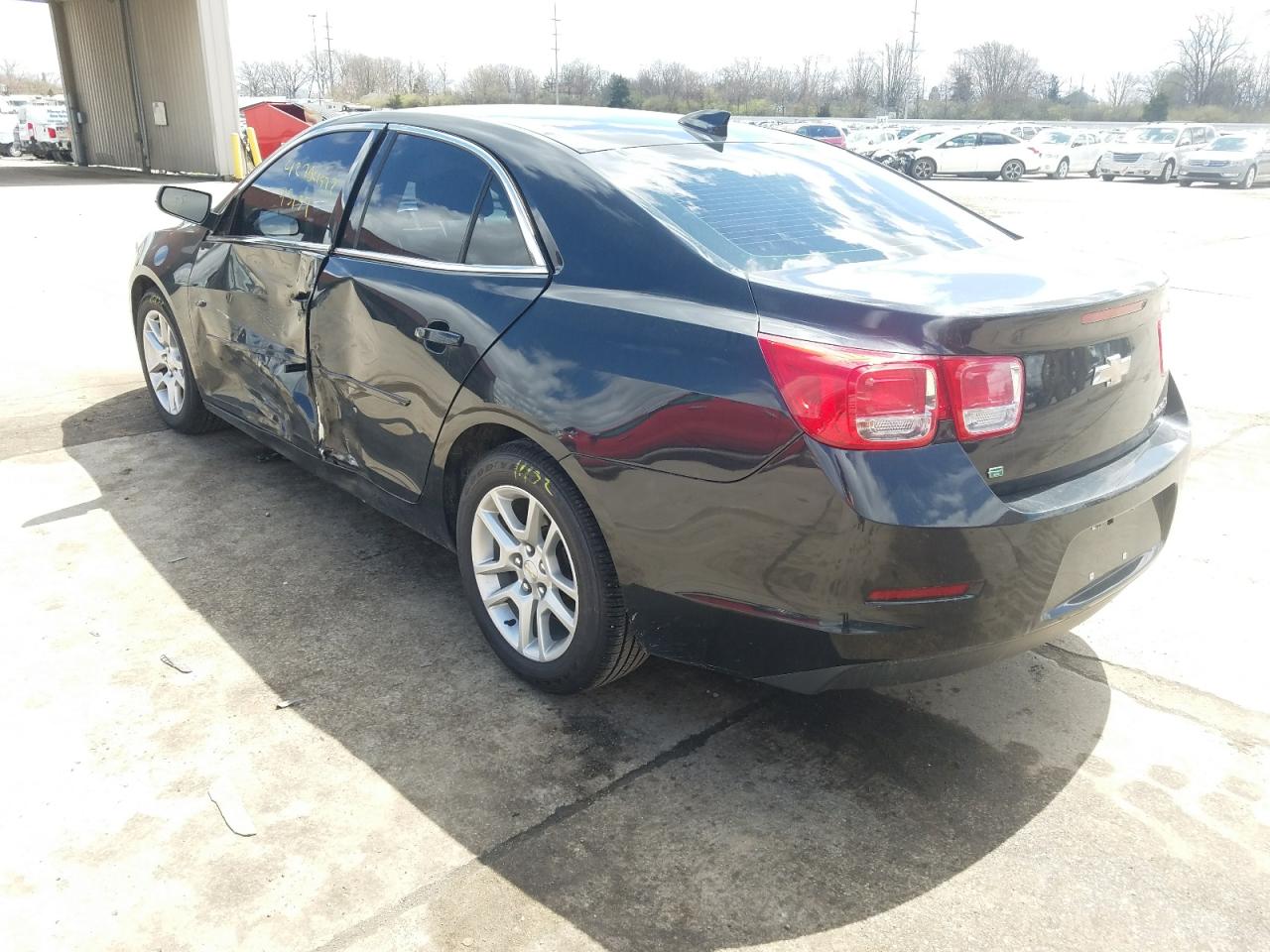 Photo 3 from auction – 2015 CHEVROLET MALIBU 1LT with VIN 1G11C5SL1FF153341