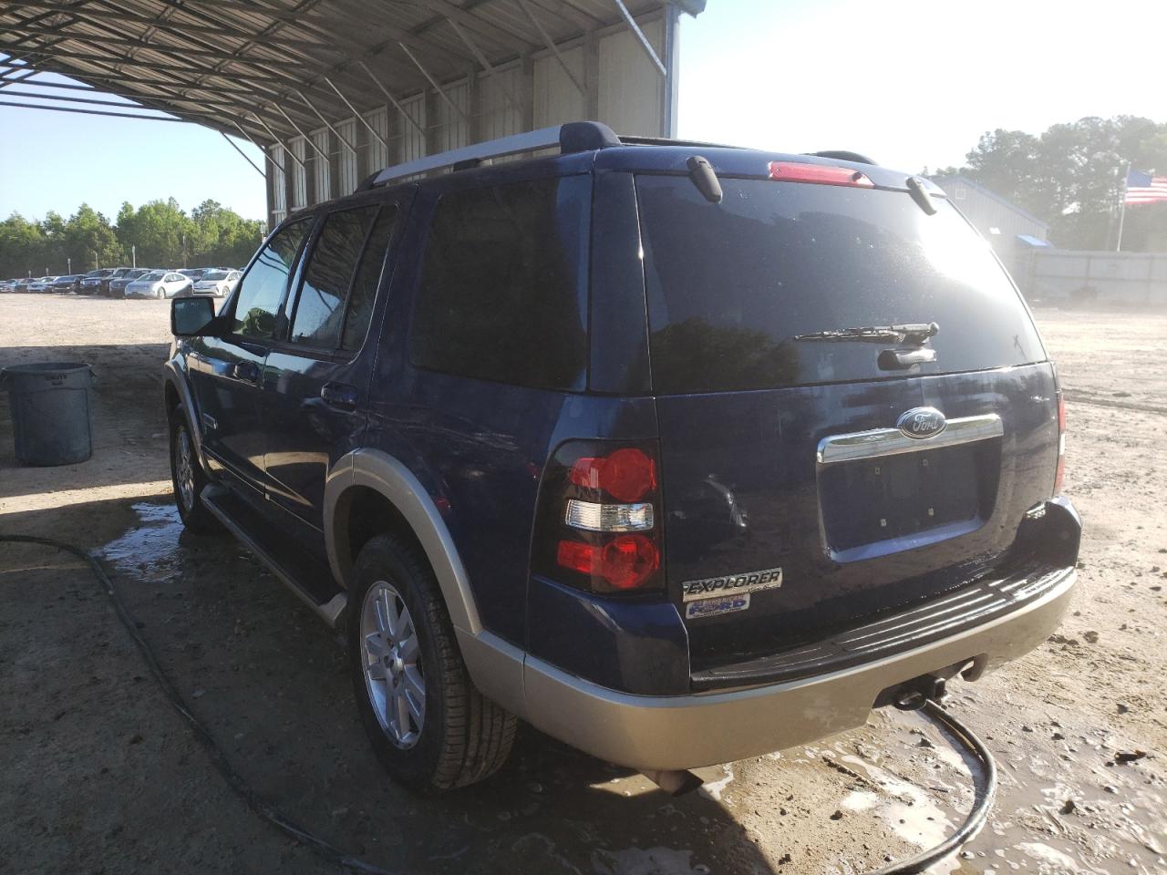 Photo 3 from auction – 2007 FORD EXPLORER E with VIN 1FMEU64E97UB16945