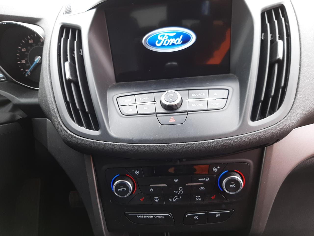 Photo 9 from auction – 2018 FORD ESCAPE SEL with VIN 1FMCU0HD7JUD02836